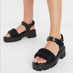 Chunky sandals